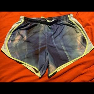 Girls Nike shorts size XL